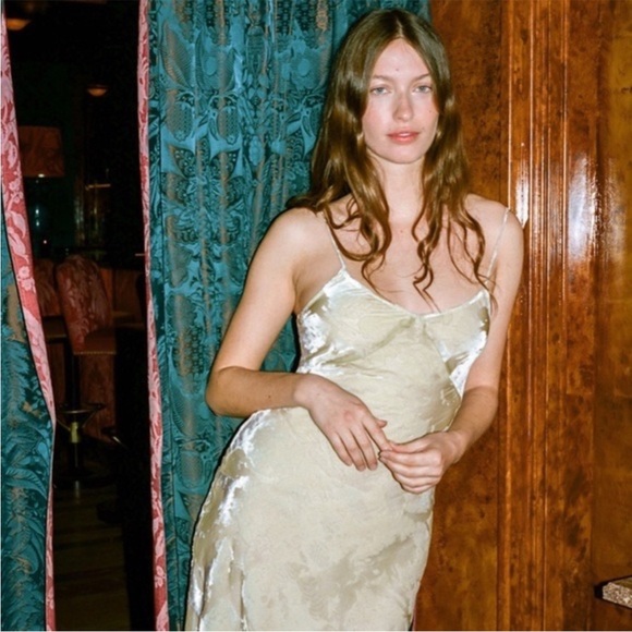 Rouje Diane Dress - Picture 2 of 11